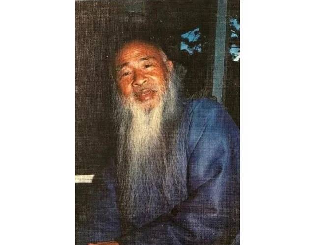 张大千泼彩《翠岭晴云》将拍卖，这幅画卢燕已珍藏多年