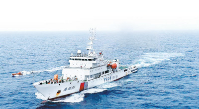 中国首位远洋公务船女船长詹春珮：十年磨一“舰”