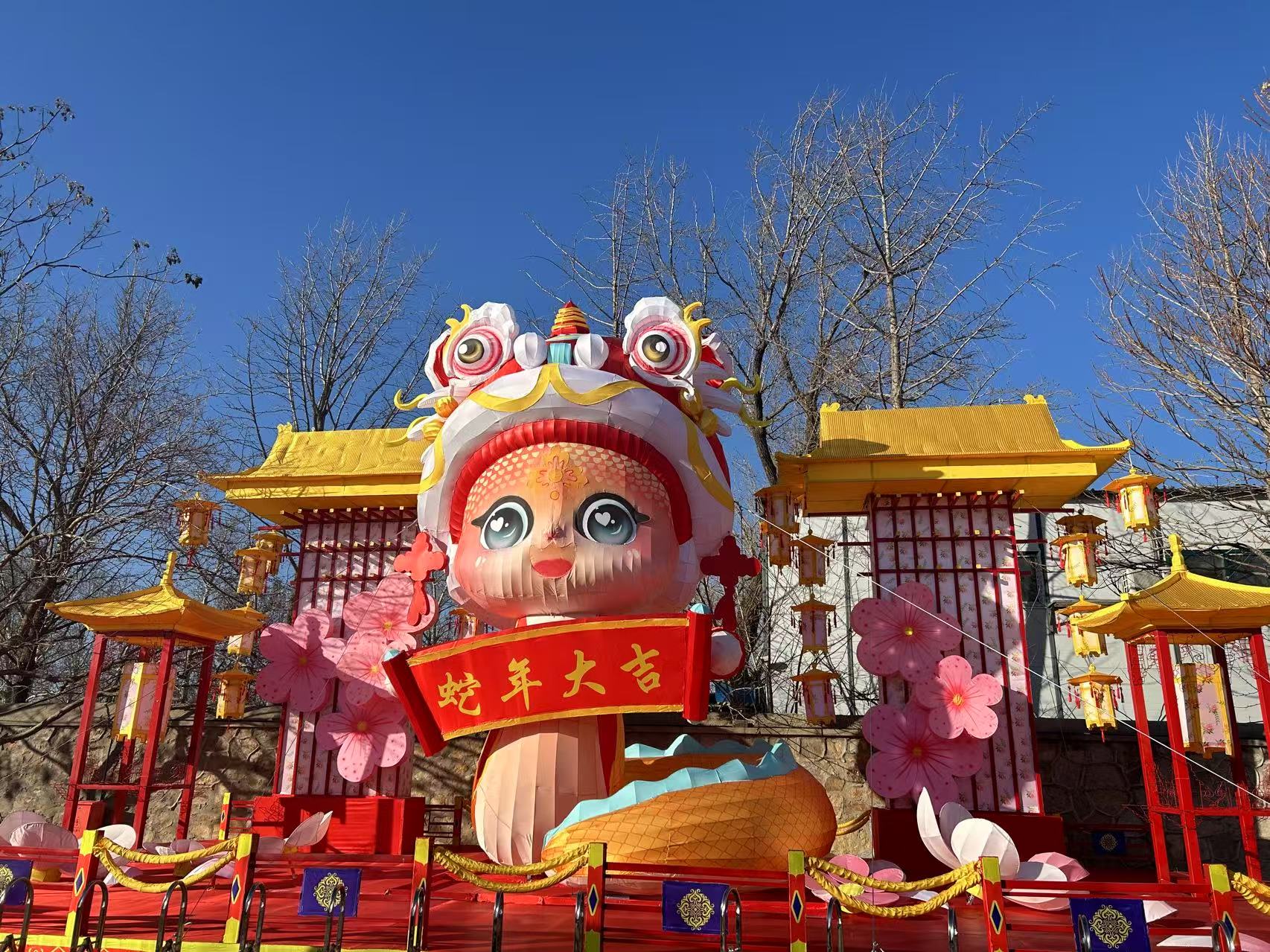 新春走基层 | 京城灯火：传统与现代共绘新年盛景