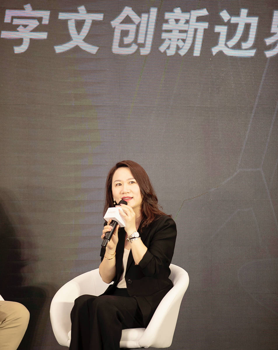完美世界游戏副总裁邓佩